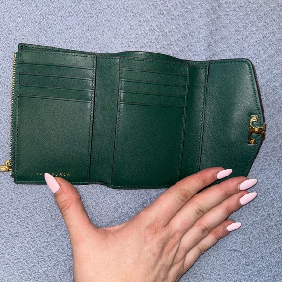 Tory Burch Kira Wallet - Picture 3 of 3